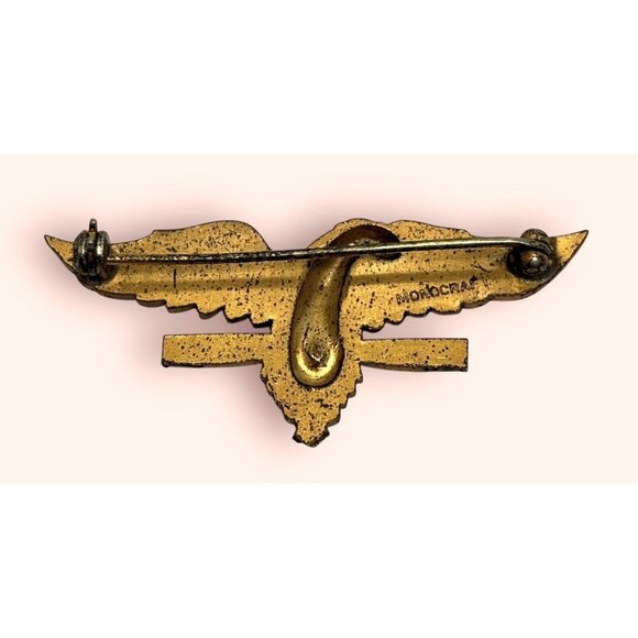 MONOCRAFT WWII AMERICAN EAGLE SWEETHEART PATRIOTIC PIN Gold Tone Brooch - Picture 4 of 6